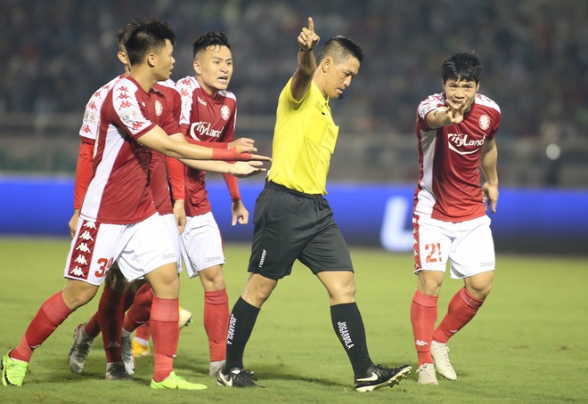 Thua Hà Nội FC, đội Công Phượng đòi thay Trưởng ban trọng tài - Ảnh 2.