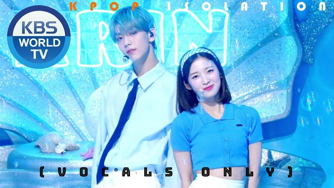 2 MC mới của Music Bank bùng nổ visual nhưng fan lại chú ý đến vũ đạo giãn cách xã hội - Ảnh 1.