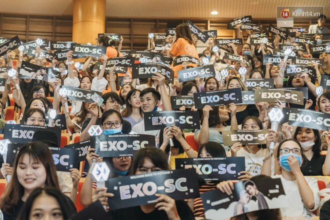 Hàng trăm fan tại Hà Nội cùng xem Dream Concert phát sóng trực tuyến trên toàn cầu; EXO-SC, Red Velvet và dàn sao Kpop quẩy hết nấc - Ảnh 15.