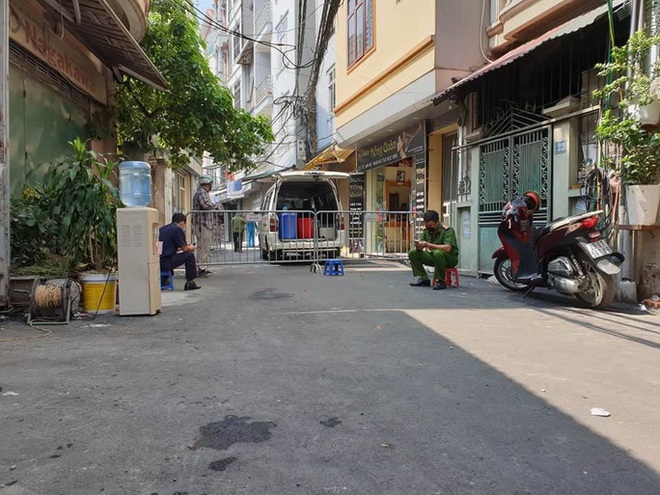 Chủ tịch H&agrave; Nội y&ecirc;u cầu khởi động lại to&agrave;n bộ hệ thống ph&ograve;ng chống dịch Covid-19 - Ảnh 1.