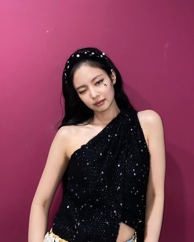 Jennie (BLACKPINK) tạm biệt Dương Quá về tóc đen thần thánh, tút lại visual khiến Knet khó tính cũng phải mê - Ảnh 5.