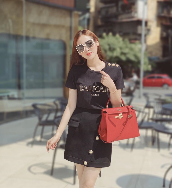 Street style sao Việt: Cùng khoe lưng thon gợi cảm, Miu Lê trẻ trung nhưng vẫn thua Hà Tăng ở khoản hững hờ buông lơi - Ảnh 14.