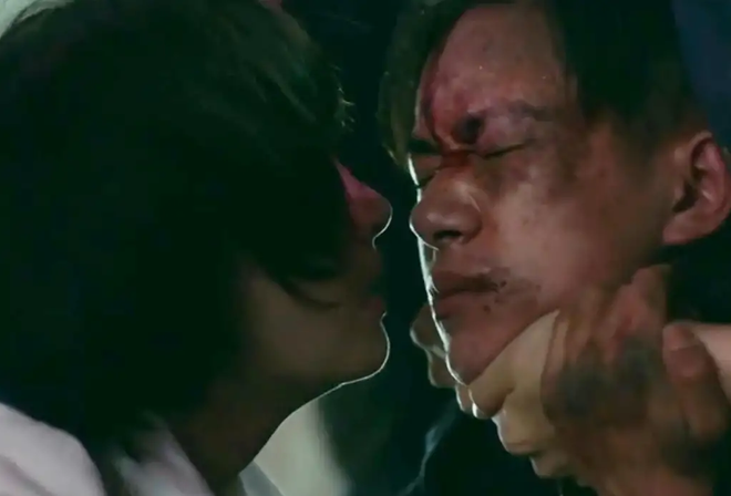 Nhìn lại nụ hôn màn ảnh đầu tiên của 10 nam thần Cbiz: Choáng nhất là màn khóa môi đàn anh của Lay (EXO) - Ảnh 20.