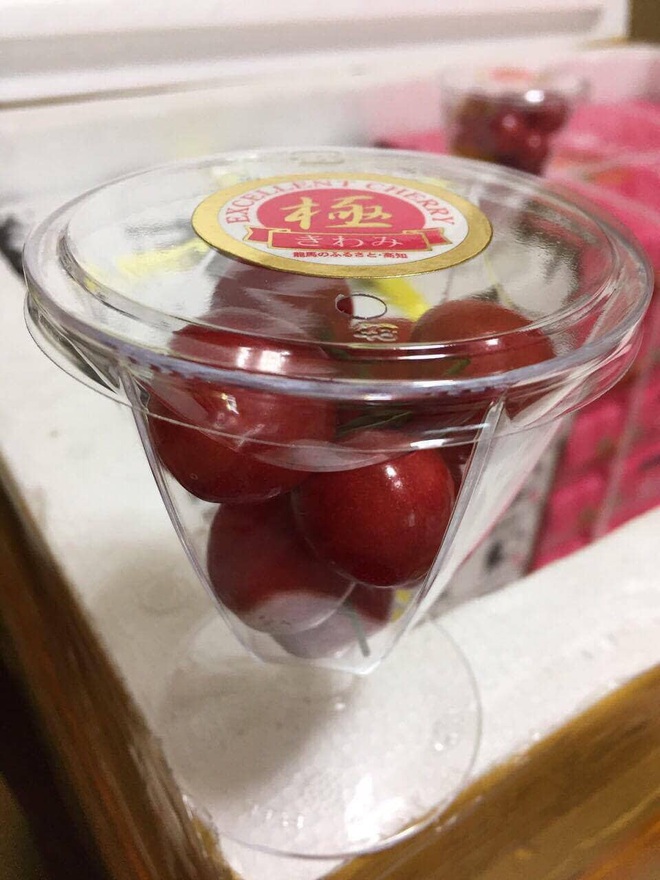 So&aacute;n ng&ocirc;i đầu hoa quả nhập si&ecirc;u đắt th&aacute;ng 7: Gọi t&ecirc;n cherry đặc sản của Nhật, về Việt Nam gi&aacute; chạm n&oacute;c 6,6 triệu đồng/kg - Ảnh 2.