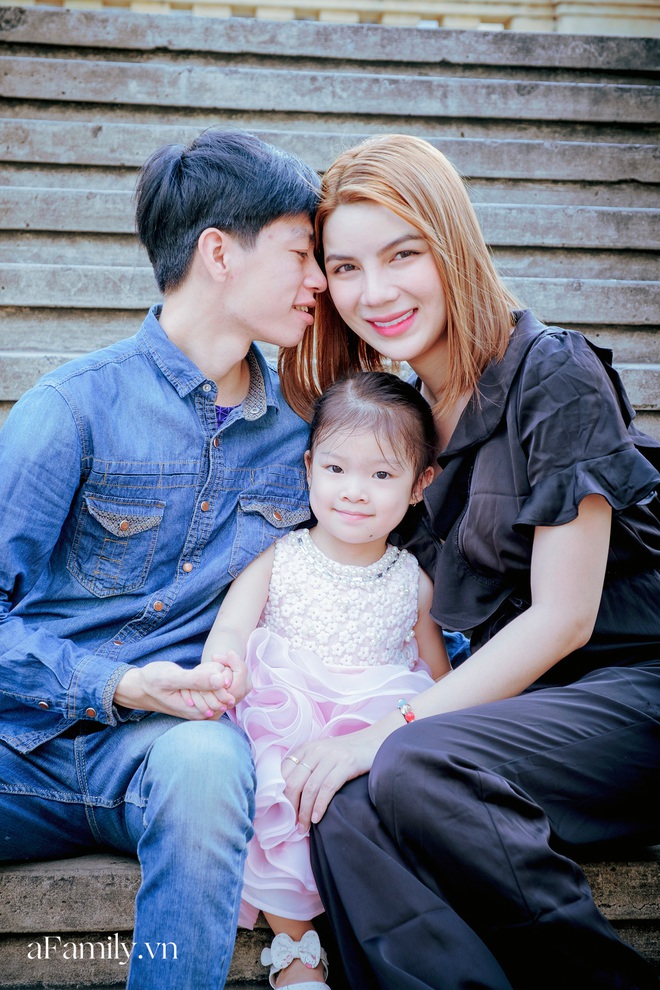 Tự sự của gia đ&igrave;nh hoa kh&ocirc;i chuyển giới: Cuộc sống ngắn ngủi n&ecirc;n ch&uacute;ng t&ocirc;i chọn hạnh ph&uacute;c thay v&igrave; nghe x&igrave; x&agrave;o thế gian - Ảnh 16.