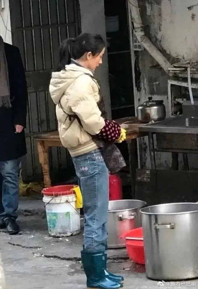 Dương Mịch bị soi sử dụng quần độn để n&acirc;ng cấp v&ograve;ng 3, thậm ch&iacute; nhiều lần gặp tai nạn kh&oacute; đỡ - Ảnh 5.