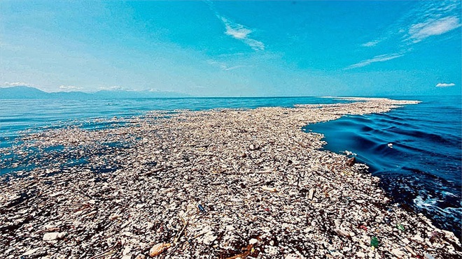 100 tấn rác cùng phát hiện đau lòng trong đợt thu dọn đại dương lớn nhất lịch sử: Con người đã đối xử quá tàn nhẫn với Trái đất rồi - Ảnh 1.