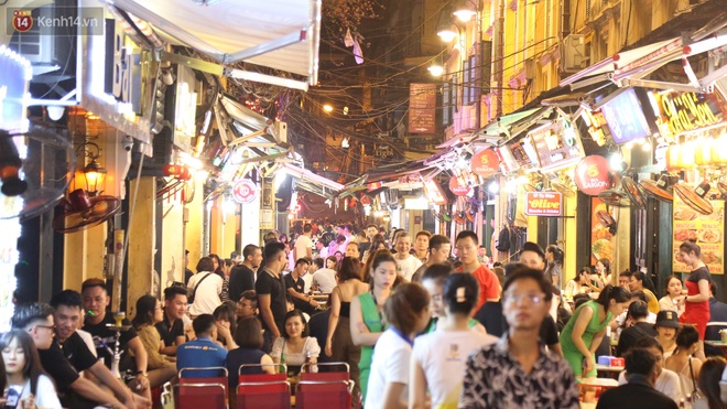 Xây dựng những thành phố không ngủ như thế nào để phát triển nền kinh tế ban đêm ở Việt Nam? - Ảnh 1.