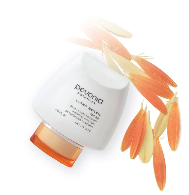 Cụ b&agrave; 89 tuổi trẻ trung như chỉ ngo&agrave;i 60 nhờ skincare kỳ c&ocirc;ng: D&ugrave;ng đến 3 sữa rửa mặt v&agrave; 4 kem dưỡng kh&aacute;c biệt - Ảnh 12.