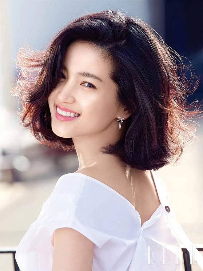 5 cặp idol - diễn viên giống nhau như ruột thịt: Jisoo - Son Ye Jin không làm chị em quá phí, Song Hye Kyo có em thất lạc ở Red Velvet - Ảnh 3.