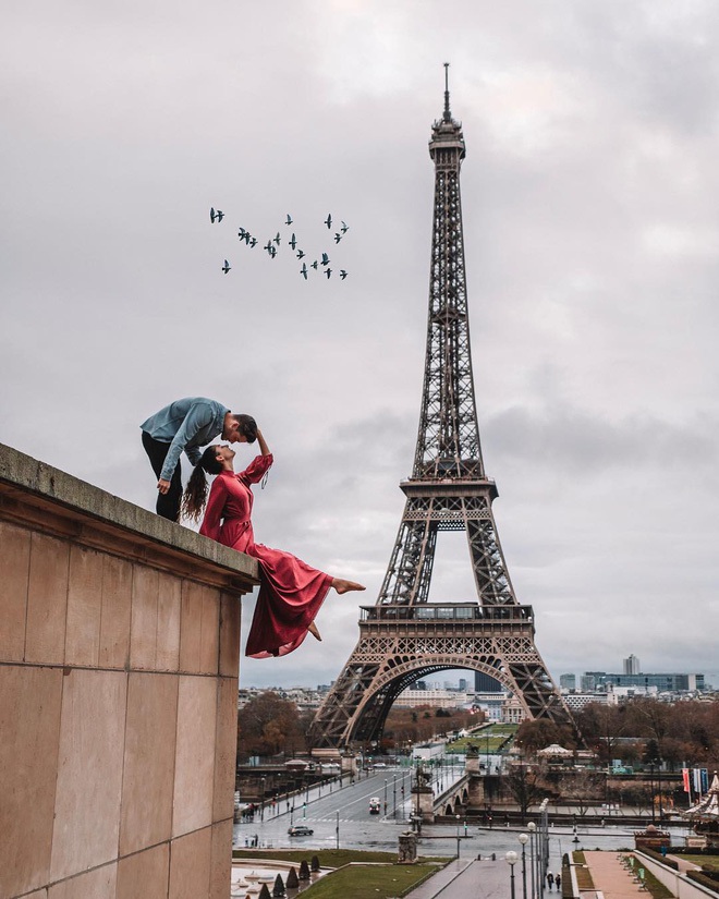 Cư dân mạng &quot;rần rần&quot; đăng ảnh check-in tại Paris (Pháp), tự nhủ muốn hạnh phúc bền lâu phải chụp ảnh cưới tại đây! - Ảnh 2.