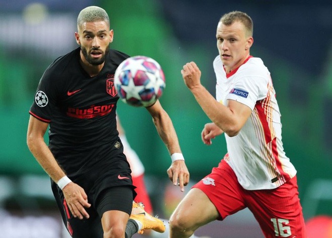 Leipzig 2-1 Atletico Madrid: Bàn thua phút 88 khiến giấc mơ Champions League của thầy trò Simeone tan thành mây khói, RB Leipzig lập kỷ lục vô tiền khoáng hậu - Ảnh 2.