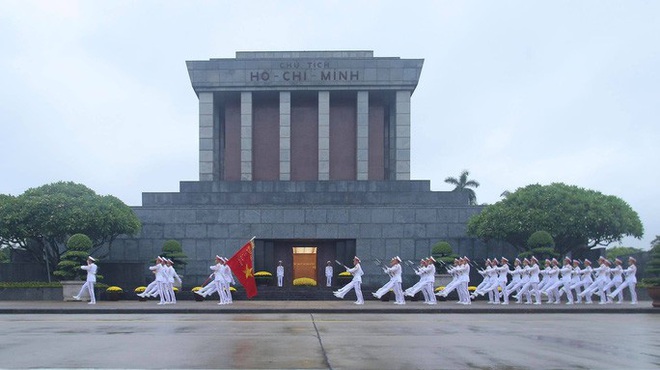 To&agrave;n cảnh Lễ treo cờ rủ Quốc tang nguy&ecirc;n Tổng B&iacute; thư L&ecirc; Khả Phi&ecirc;u - Ảnh 29.