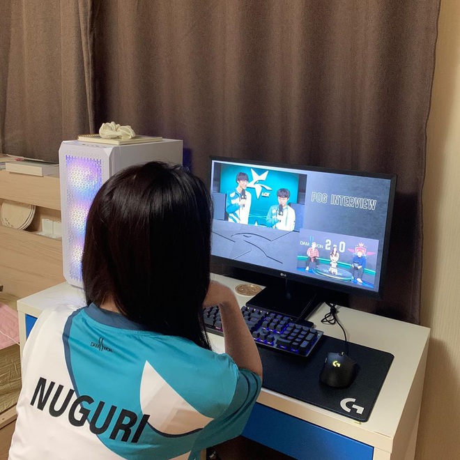 DAMWON Gaming - Đội tuyển số hưởng nhất LCK, từ nữ idol nóng bỏng đến MC duyên dáng đều trở thành fan cứng - Ảnh 1.