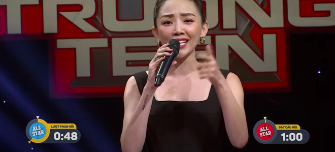 Hương Giang chất vấn Tóc Tiên: Chị có thật sự chuyên nghiệp khi bật khóc trên ghế nóng The Voice? - Ảnh 4.