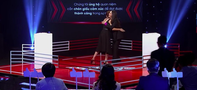 Hương Giang chất vấn Tóc Tiên: Chị có thật sự chuyên nghiệp khi bật khóc trên ghế nóng The Voice? - Ảnh 8.