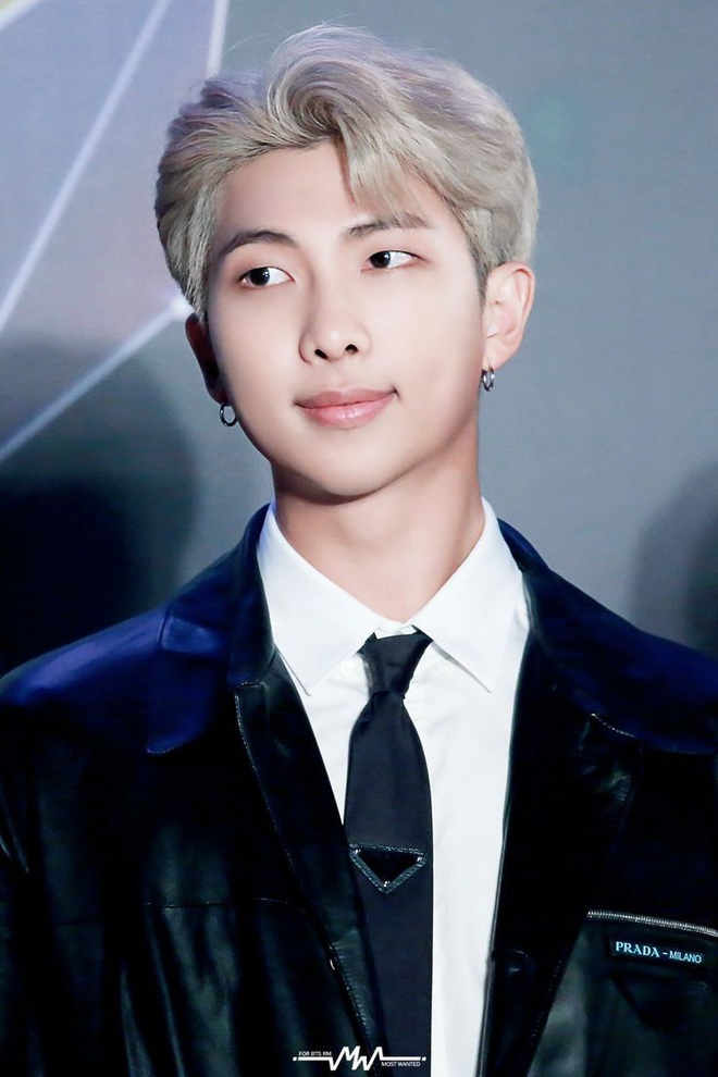 Những nghệ sĩ từng công khai đá xéo BTS: Rapper 15 tuổi gọi RM là thiểu năng nhưng gắt nhất là màn rap diss của Bobby (iKON) - Ảnh 13.