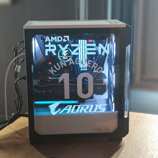 Soi d&agrave;n gaming PC chất lừ của ng&ocirc;i sao Kun Aguero - Ảnh 2.