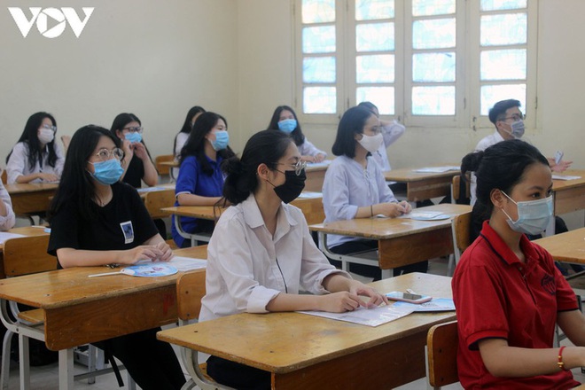 Điểm chuẩn c&aacute;c trường ĐH khối ng&agrave;nh X&atilde; hội tăng nhẹ nhưng kh&ocirc;ng đột biến - Ảnh 1.