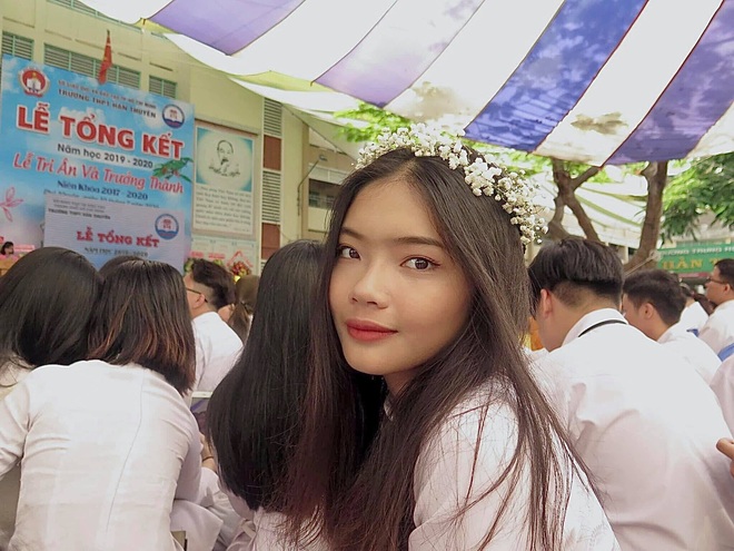 Thêm 1 cô cháu gái của Trang Nhung ghi danh Hoa hậu Việt Nam: Mới 2k2 đã cao 1m74, nhan sắc lạ và body khiến hội 9x e dè - Ảnh 2.