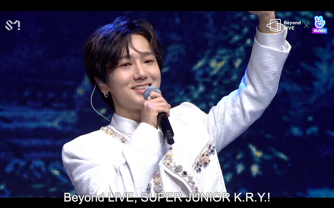 Super Junior-K.R.Y. nói tiếng Việt cực trôi chảy, hát live loạt ca khúc ballad cực đỉnh trong buổi concert đầu tiên sau 5 năm - Ảnh 15.