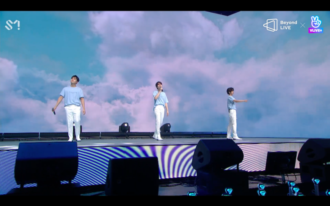Super Junior-K.R.Y. nói tiếng Việt cực trôi chảy, hát live loạt ca khúc ballad cực đỉnh trong buổi concert đầu tiên sau 5 năm - Ảnh 212.