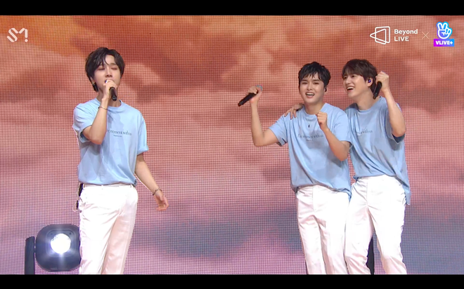 Super Junior-K.R.Y. nói tiếng Việt cực trôi chảy, hát live loạt ca khúc ballad cực đỉnh trong buổi concert đầu tiên sau 5 năm - Ảnh 223.