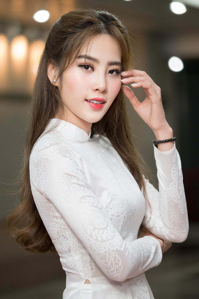 Netizen truyền tay clip biểu diễn văn nghệ của Nam Em thời cấp 3: So với b&acirc;y giờ, ai ngờ lại dậy th&igrave; ấn tượng thế n&agrave;y! - Ảnh 6.