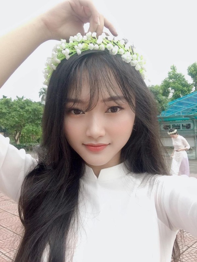 Cô bạn xinh như hot girl đạt 3 điểm 10 thi tốt nghiệp: Bố mất sớm, gia đình cận nghèo, thức học đến 6h sáng - Ảnh 3.