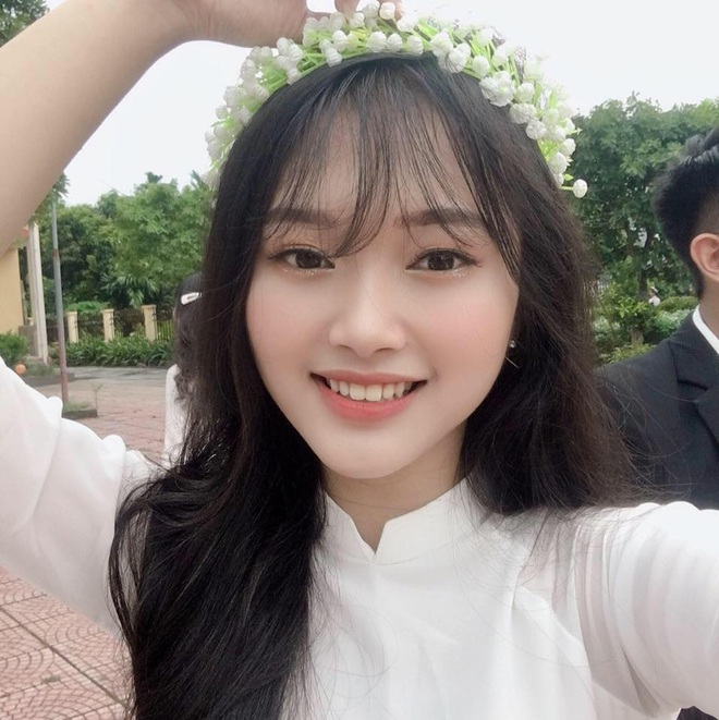Cô bạn xinh như hot girl đạt 3 điểm 10 thi tốt nghiệp: Bố mất sớm, gia đình cận nghèo, thức học đến 6h sáng - Ảnh 1.