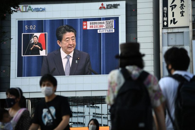 Tuy&ecirc;n bố từ chức, Thủ tướng Abe Shinzo xin lỗi người d&acirc;n - Ảnh 1.