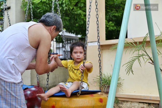 Hà Nội: Đồ phế liệu được tái chế làm khu thư giãn của người lớn, vui chơi miễn phí cho trẻ nhỏ - Ảnh 5.