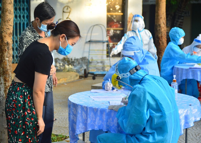 Bệnh nhân 1040 ở Đà Nẵng đã tử vong trước khi công bố nhiễm Covid-19, hơn 70 người dự đám tang - Ảnh 2.