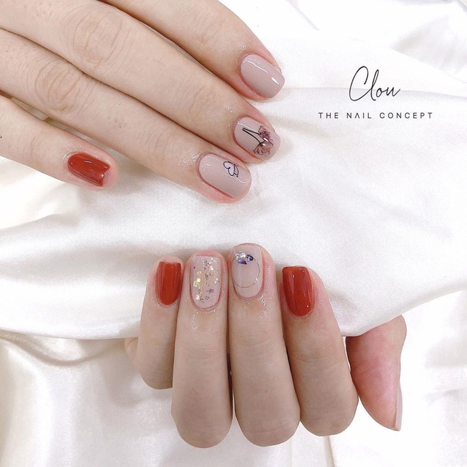 100+ mẫu ẩn hoa khô nail đẹp mà sang phải thử