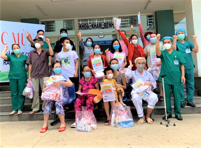 5 ngày liên tiếp Đà Nẵng không có ca lây nhiễm trong cộng đồng, 17 bệnh nhân Covid-19 được xuất viện - Ảnh 6.