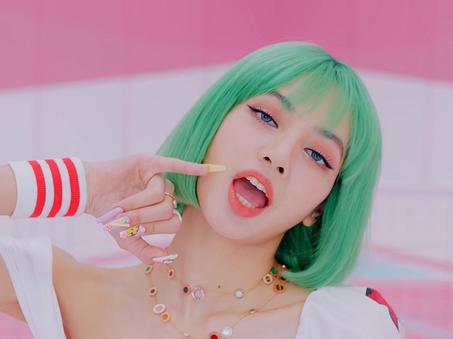 Lisa bị công kích sau màn comeback của BLACKPINK, fan bảo vệ nói lời yêu thương nhưng ẩn sau là mâu thuẫn nội bộ sâu sắc? - Ảnh 2.