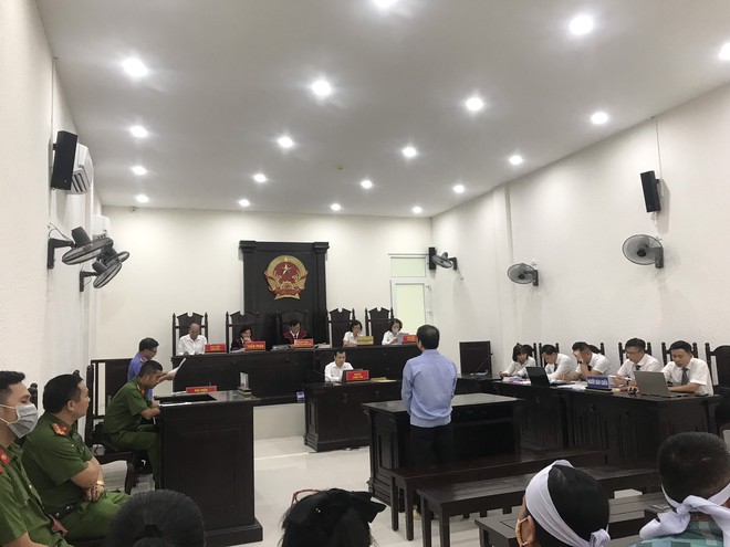Bị c&aacute;o s&aacute;t hại vợ, ph&acirc;n x&aacute;c phi tang xuống s&ocirc;ng phủ nhận to&agrave;n bộ lời khai: Kh&ocirc;ng ai c&oacute; thể l&agrave;m được việc như vậy - Ảnh 1.