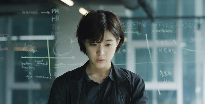 Tân binh chất lượng cao Choi Sung Eun: Khuôn mặt giống cả Kbiz, mới ra mắt đã nhận toàn vai xịn - Ảnh 1.