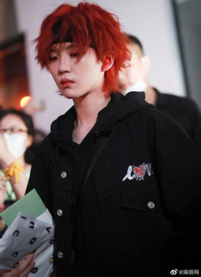 Lục Kha Nhi&ecirc;n (THE9) g&acirc;y lo lắng tột độ khi tuy&ecirc;n bố tạm dừng hoạt động c&ugrave;ng nh&oacute;m, Cnet hoang mang kh&ocirc;ng hiểu biến g&igrave; - Ảnh 4.