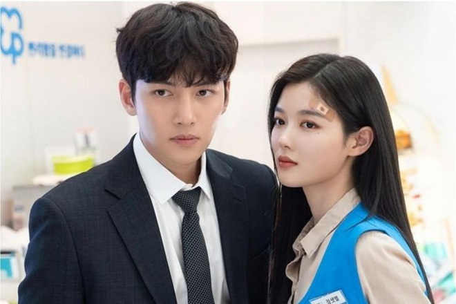 Quảng bá phim bất chấp dịch bệnh, Ji Chang Wook bị ném đá kịch liệt: Nỗ lực giãn cách vậy là đi tong! - Ảnh 5.