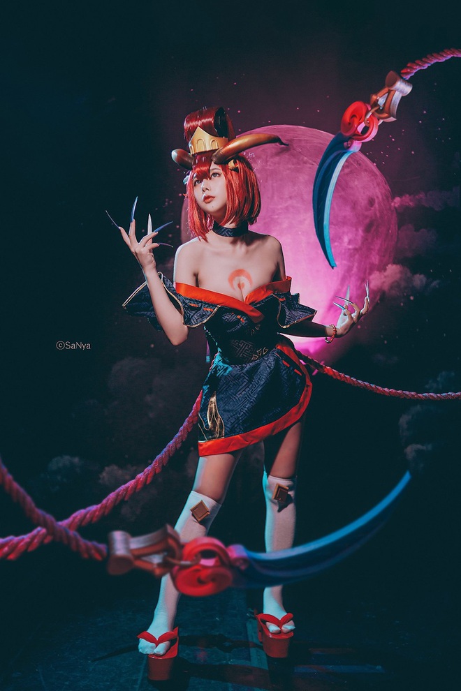 LMHT: Ngất ngây với bộ ảnh cosplay Evelynn Huyết Nguyệt đầy ma mị, sexy - Ảnh 3.