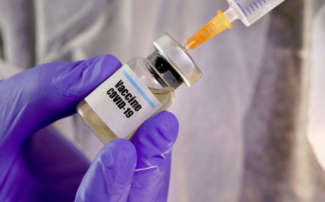 Dịch Covid-19 nghiêm trọng, Nhật Bản tính nhập vaccine từ Anh và Mỹ - Ảnh 1.
