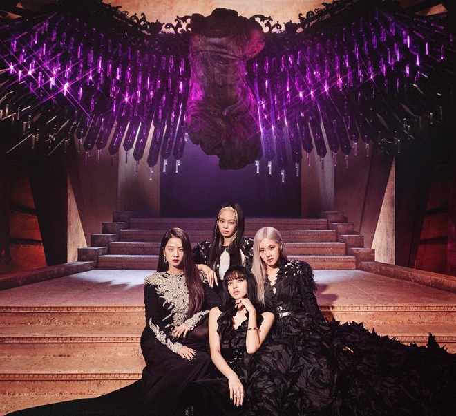 4 năm làm nên kỳ tích của cả châu Á BLACKPINK: Đằng sau bộ váy công chúa dát vàng ẩn giấu một đôi giày vải sờn rách - Ảnh 2.