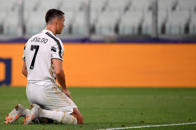 Ronaldo lập thành tích ghi bàn chưa từng có cho Juventus trong ngày đội nhà bị loại sốc tại Champions League - Ảnh 3.