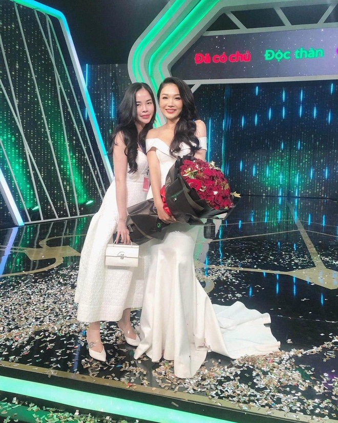 Sau khi tố &ecirc;-k&iacute;p Người ấy l&agrave; ai, em g&aacute;i Ho&agrave;ng Thuỳ c&ocirc;ng khai bạn trai Việt kiều cũng từng tham gia show - Ảnh 2.