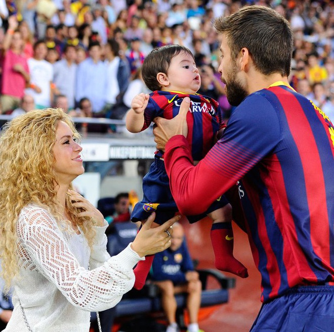 Trung vệ Pique và chuyện tình đẹp như mơ với mĩ nhân hơn 10 tuổi Shakira: Lỡ hỏi một câu ngớ ngẩn khi mới tán nhưng ai ngờ vẫn thành công mỹ mãn - Ảnh 6.