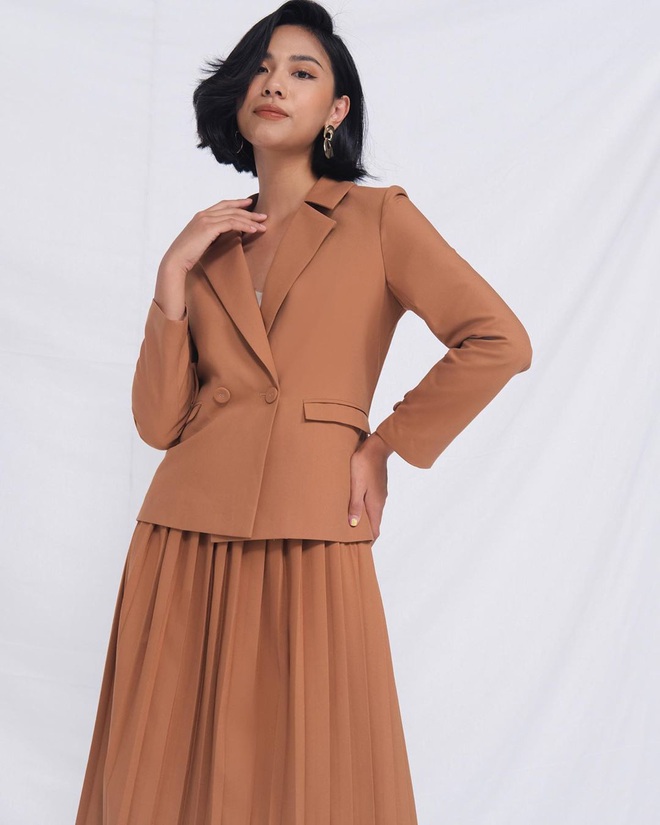 Hương Giang lúc nào cũng chanh sả nhờ diện blazer cực khéo, các nàng hóng ngay để lên hạng phong cách - Ảnh 19.