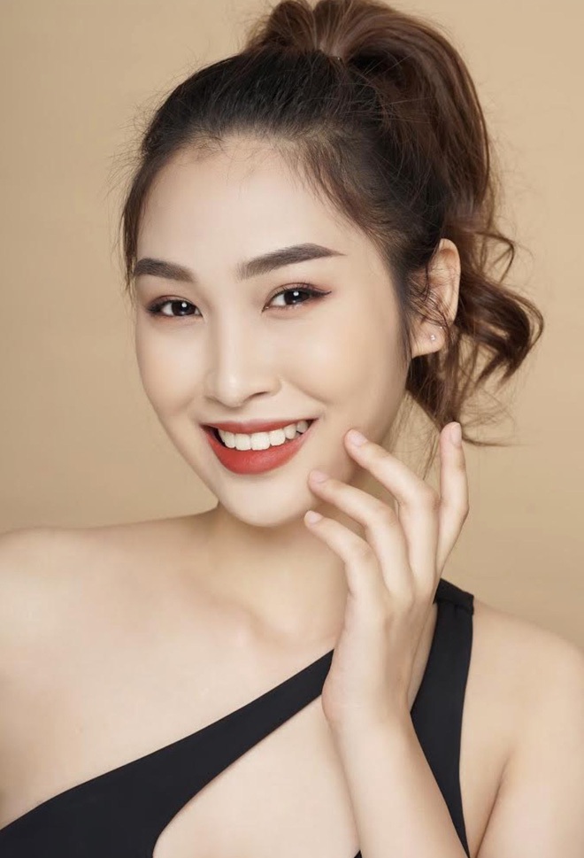 Tiếp tục series bikini của dàn thí sinh Hoa hậu: Khoe trọn chân dài 1m21, body chuẩn nhờ ăn kiêng và tập gym chăm chỉ - Ảnh 15. Tiếp tục series bikini của dàn thí sinh Hoa hậu: Khoe trọn chân dài 1m21, body chuẩn nhờ ăn kiêng và tập gym chăm chỉ - Ảnh 15.