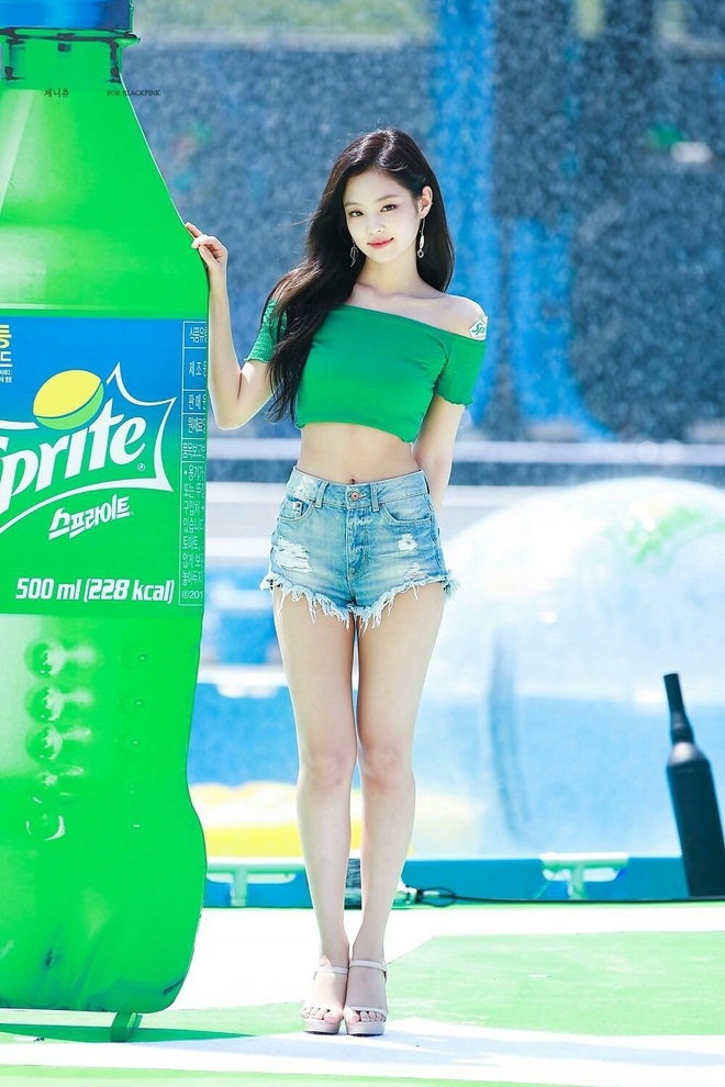 Netizen đã tìm ra lý do vì sao idol nữ không thể từ bỏ giày cao gót dù họ phải nhảy nhót và di chuyển liên tục - Ảnh 1.