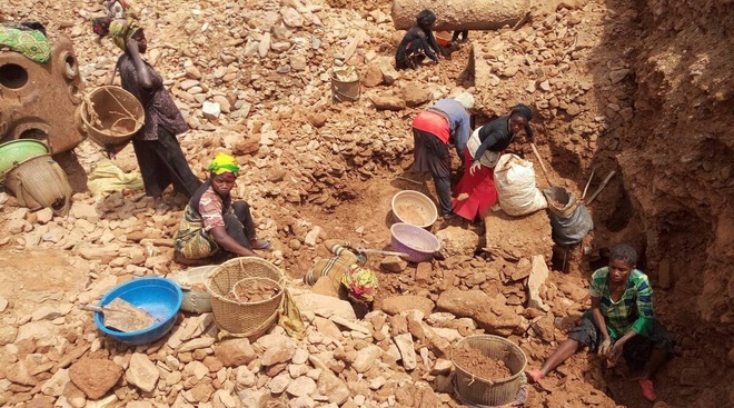  Sập mỏ khai thác vàng tại Congo, ít nhất 50 người thiệt mạng  - Ảnh 1.